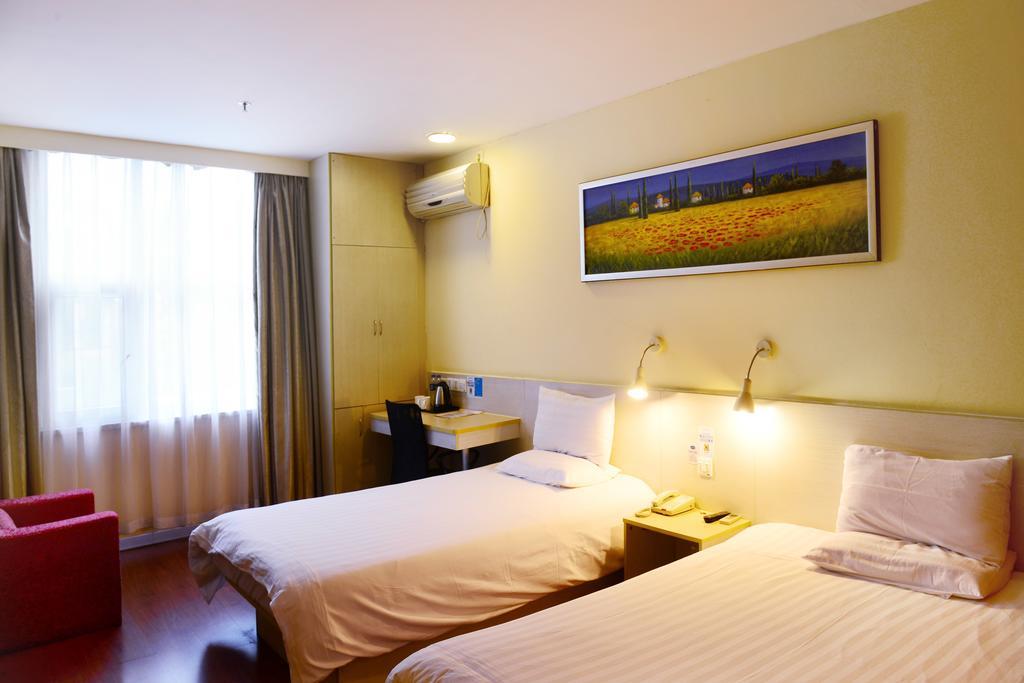 Hanting Express Shanghai Middle Sichuan Road Extérieur photo